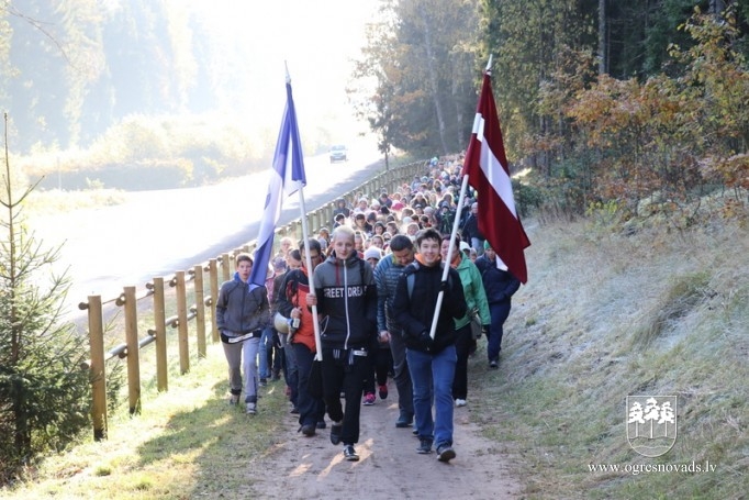 Skolēni jau otro gadu dodas militāri patriotiskā pārgājienā
