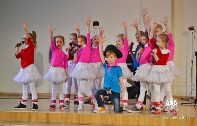 Invalīdu biedrība svin pavasara atnākšanu