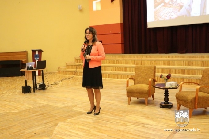 Pedagogi tiekas konferencē Ogrē