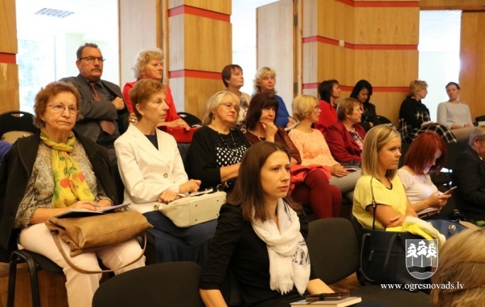 Pedagogi tiekas konferencē Ogrē