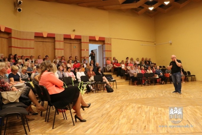 Pedagogi tiekas konferencē Ogrē