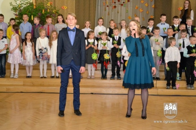 Pēdējais zvans Ogres 1.vidusskolā