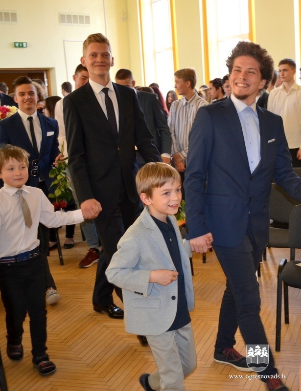 Pēdējais zvans Ogres 1.vidusskolā
