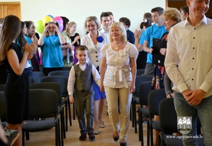 Pēdējais zvans Ogres 1.vidusskolā