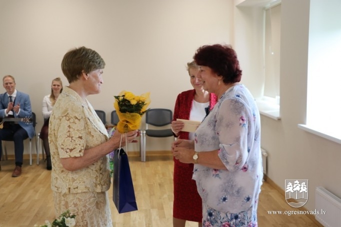 Ogres pensionāru biedrība sveic jubilārus (11.06.2020.)