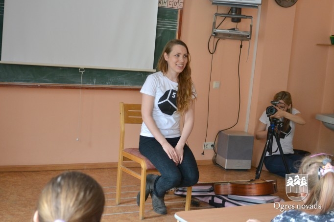 Ogres sākumskola radio Pieci.lv dzīvajā ēterā
