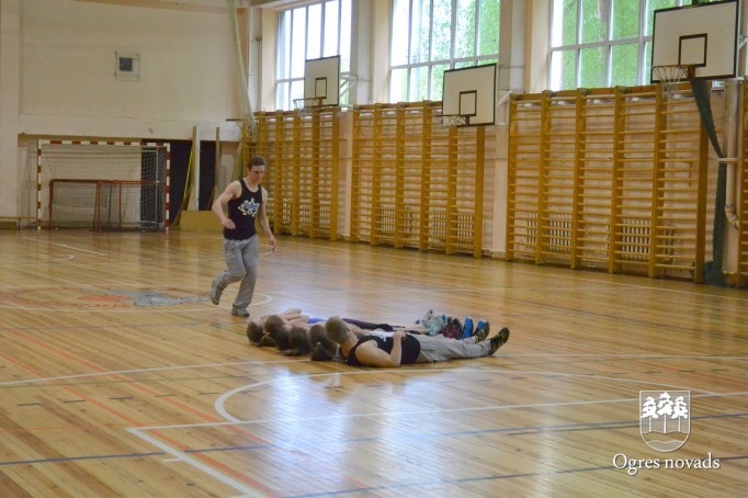 Ogres sākumskola radio Pieci.lv dzīvajā ēterā