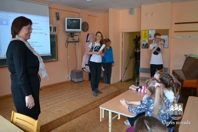 Ogres sākumskola radio Pieci.lv dzīvajā ēterā