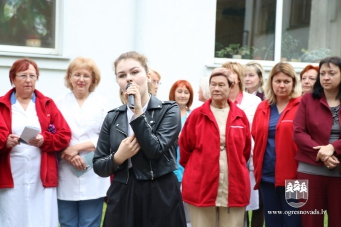 Ogres rajona slimnīcas skulptūru parkā jau 10 objekti