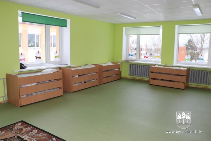 VPII “Taurenītis” bērni apgūst peldētprasmi, darbojas diennakts grupa