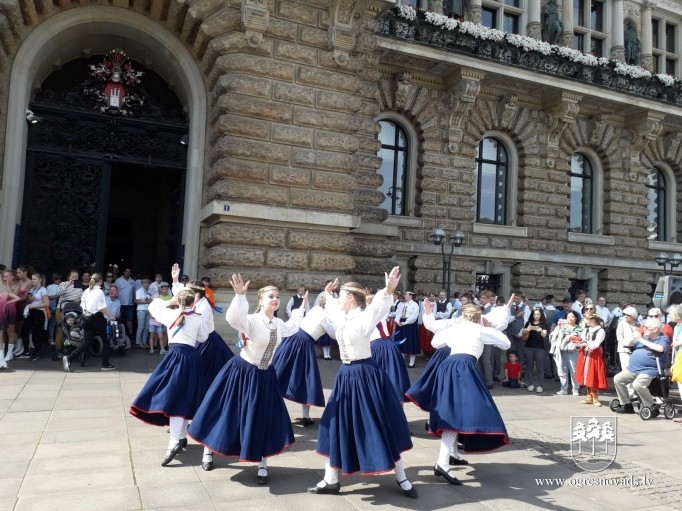 BDK “Pīlādzītis” dejotāji piedalās folkloras festivālā Vācijā