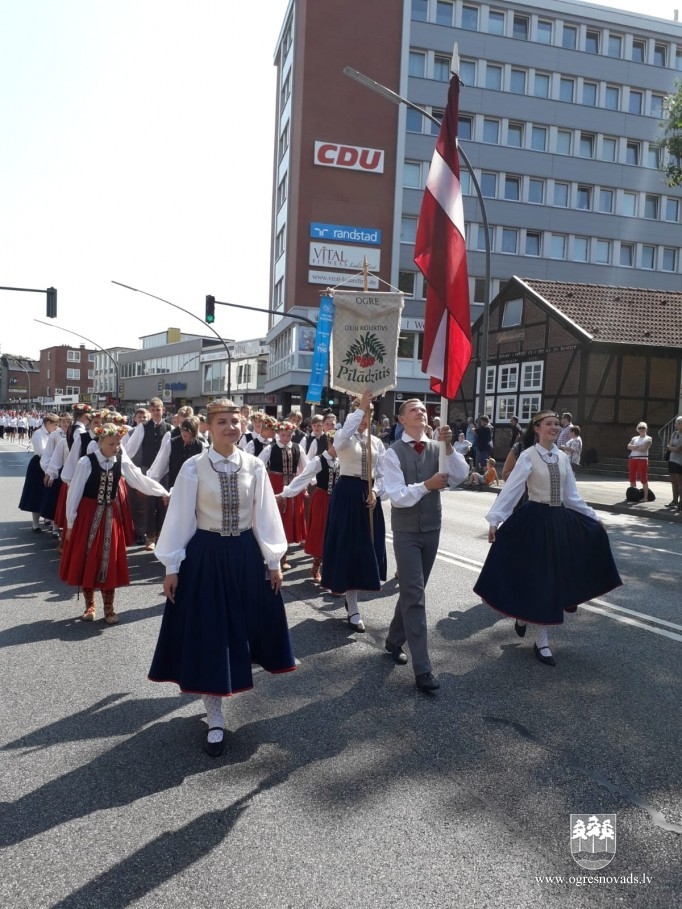 BDK “Pīlādzītis” dejotāji piedalās folkloras festivālā Vācijā