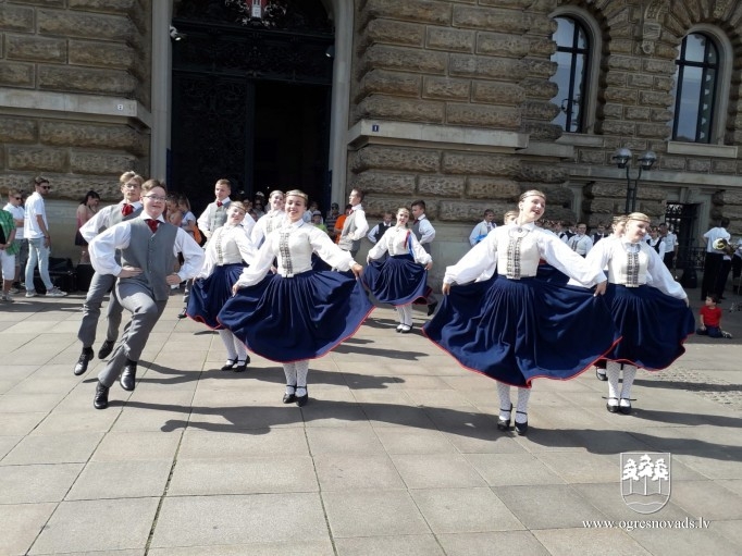 BDK “Pīlādzītis” dejotāji piedalās folkloras festivālā Vācijā