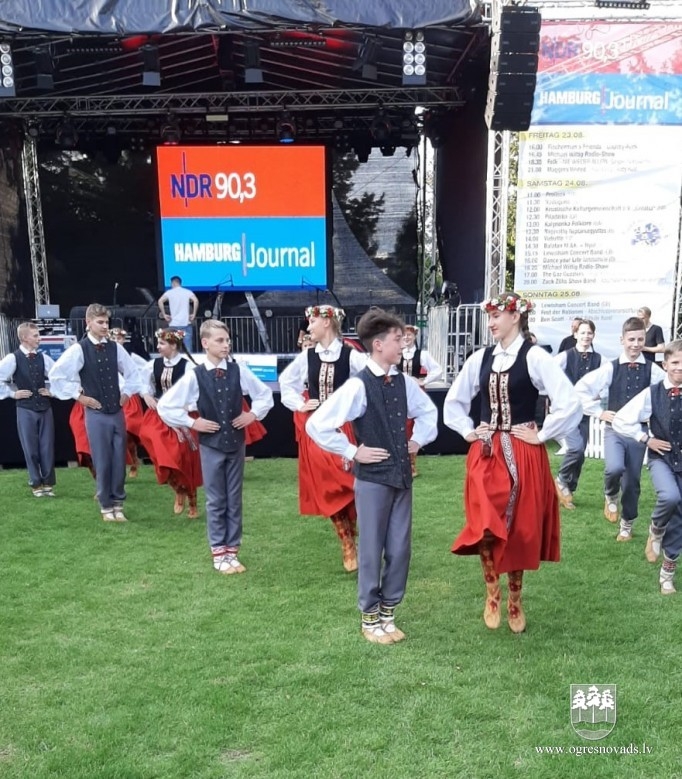BDK “Pīlādzītis” dejotāji piedalās folkloras festivālā Vācijā