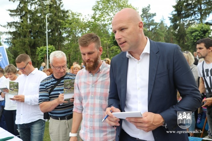 Noskaidrota kūka, kas gadu nesīs titulu “Ogres saldā garša”
