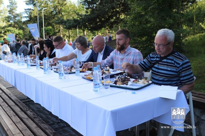 Noskaidrota kūka, kas gadu nesīs titulu “Ogres saldā garša”