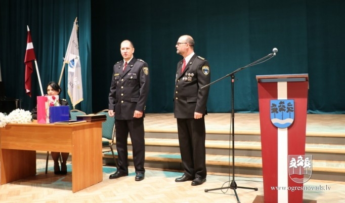 Profesionālajos svētkos godina Ogres novada pašvaldības policijas darbiniekus