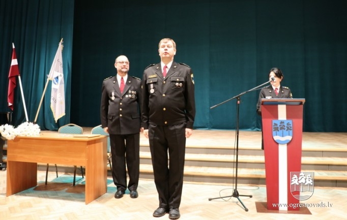Profesionālajos svētkos godina Ogres novada pašvaldības policijas darbiniekus