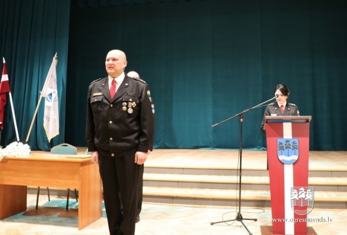 Profesionālajos svētkos godina Ogres novada pašvaldības policijas darbiniekus