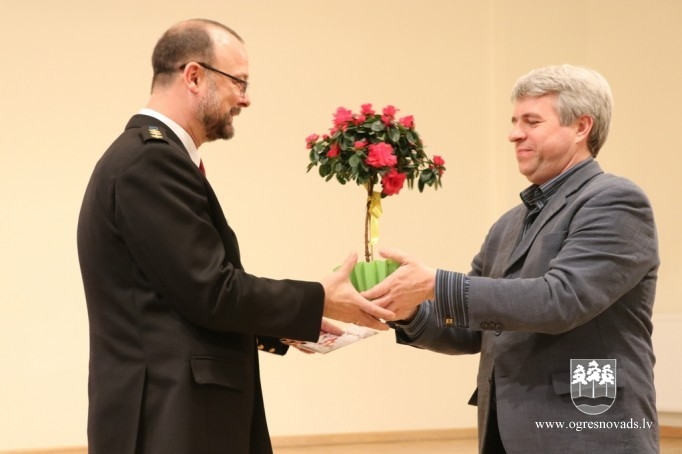 Tiek sveikti pašvaldības policijas darbinieki