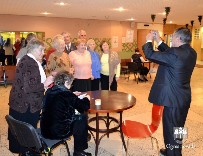 Ogres politiski represēto klubs atzīmē 25 gadu jubileju