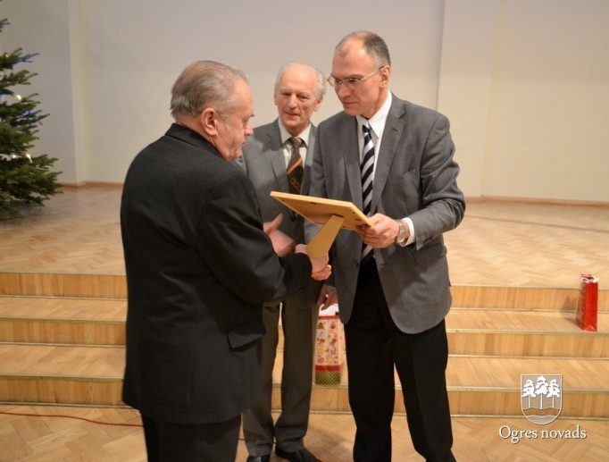 Ogres politiski represēto klubs atzīmē 25 gadu jubileju