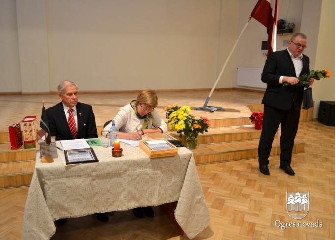 Ogres politiski represēto klubs atzīmē 25 gadu jubileju