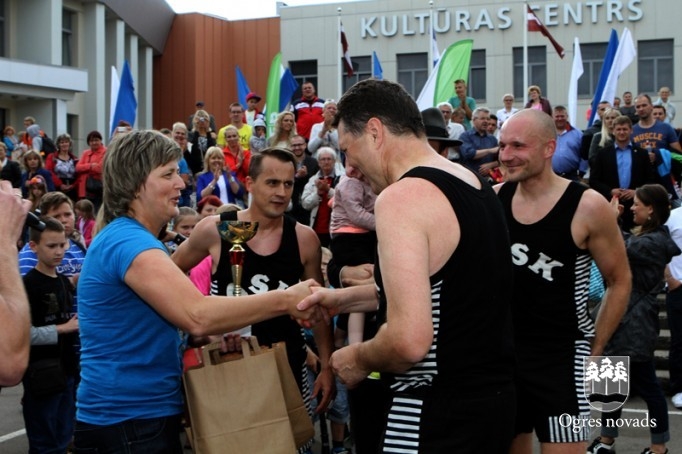 Basketbola spēle "Prezidents pret prezidentu" Ogres pilsētas svētkos