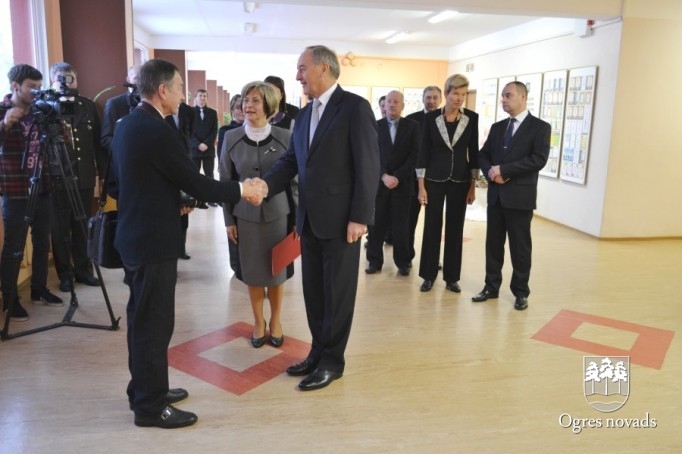 Valsts prezidenta vizīte Suntažu vidusskola