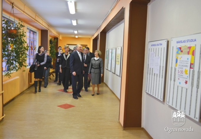 Valsts prezidenta vizīte Suntažu vidusskola