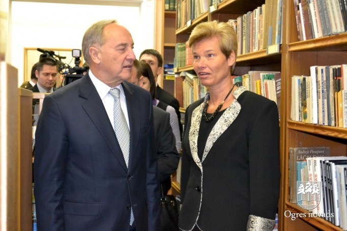 Valsts prezidenta vizīte Suntažu vidusskola