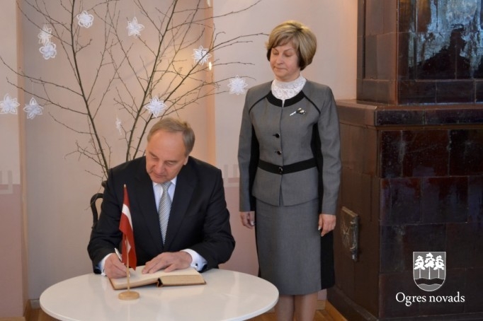 Valsts prezidenta vizīte Suntažu vidusskola