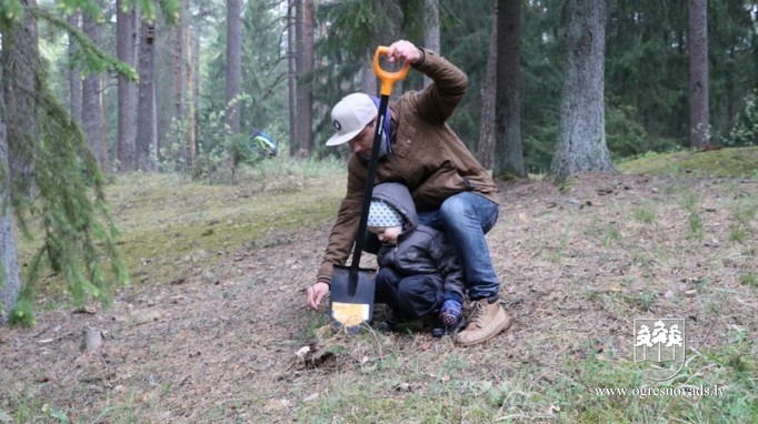 Ogrēnieši iestādījuši 5000 priedes (16.05.2020.)