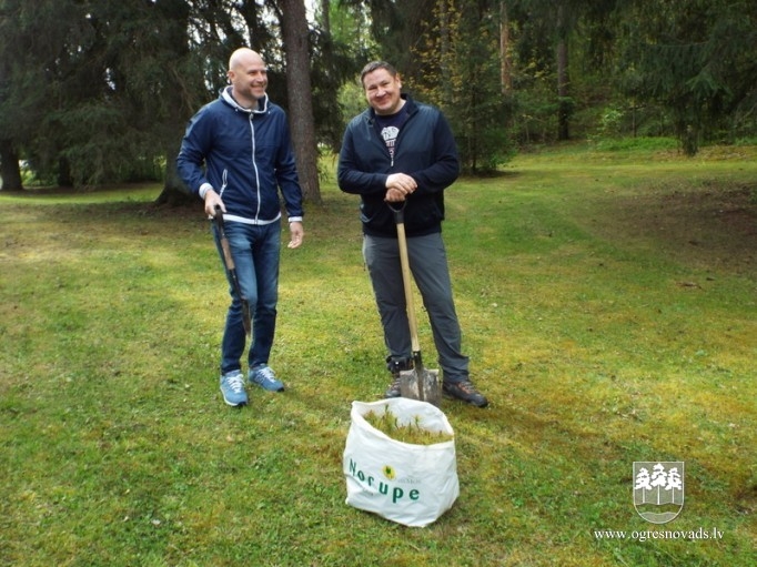 Ogrēnieši iestādījuši 5000 priedes (16.05.2020.)