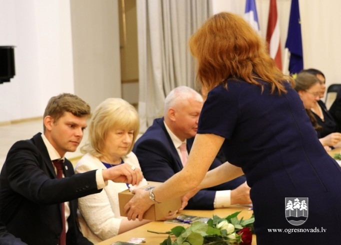 Ogres novada pašvaldības domi vadīs Egils Helmanis