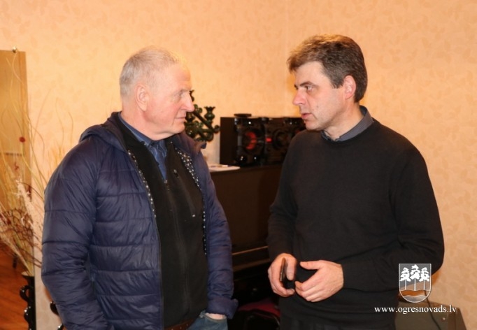 Iedzīvotāji spriež par izbūvei nepieciešamajiem ceļu posmiem