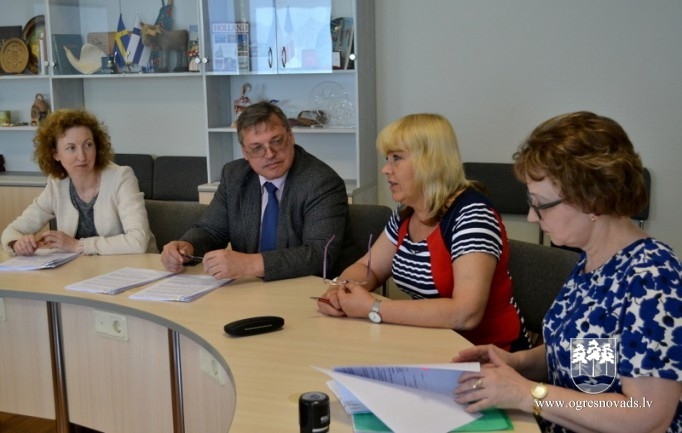 Turpinās  “R.A.D.I. – Ogres novadam” apstiprināto projektu līgumu parakstīšana