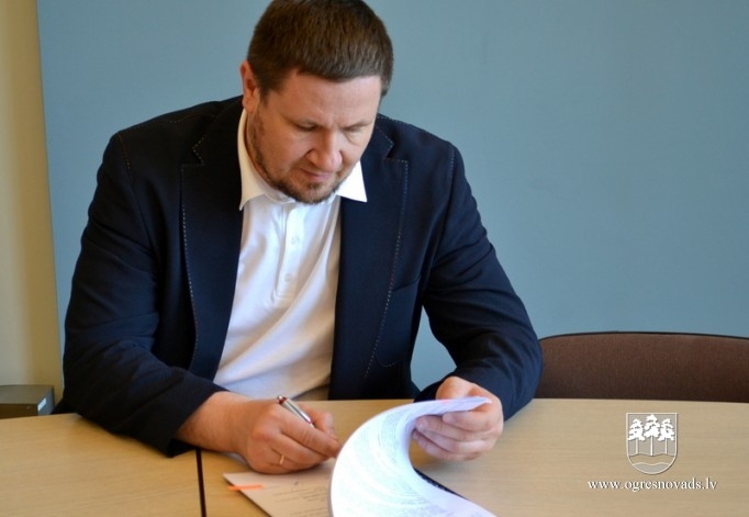 Turpinās  “R.A.D.I. – Ogres novadam” apstiprināto projektu līgumu parakstīšana