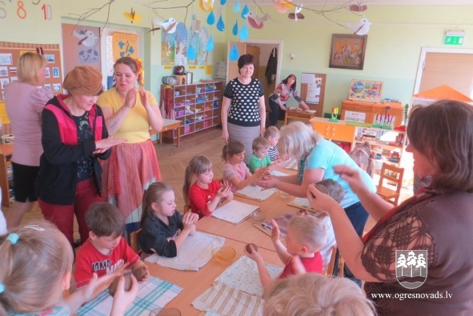Radošā diena Madlienas „Taurenītī”