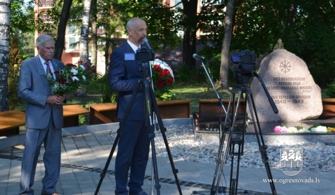 Ogrē piemin komunistiskā genocīda upurus