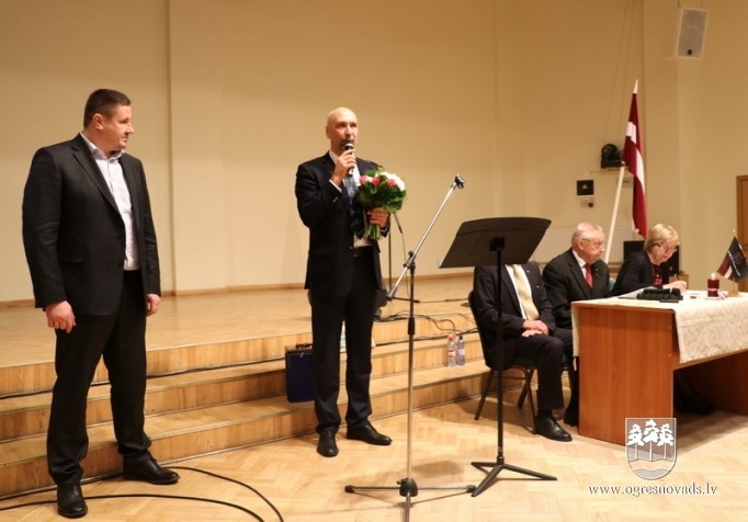 Ogres politiski represēto klubu arī turpmāk vadīs Ivars Kaļķis