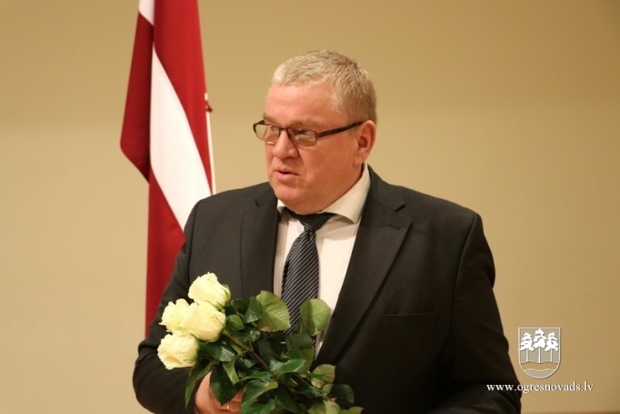 Ogres politiski represēto klubu arī turpmāk vadīs Ivars Kaļķis