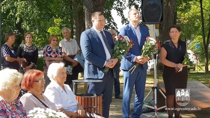 Ogrē piemin komunistiskā genocīda upurus