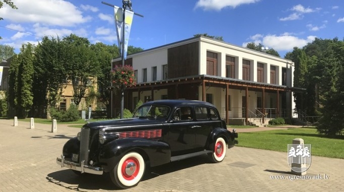 Populārs krievu auto žurnāls veido rakstu par retro auto no Ogres