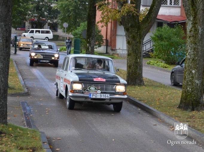 Retro auto Ogrē