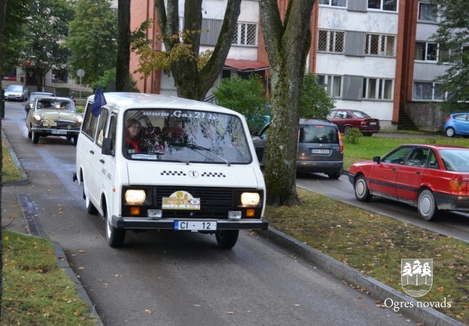 Retro auto Ogrē