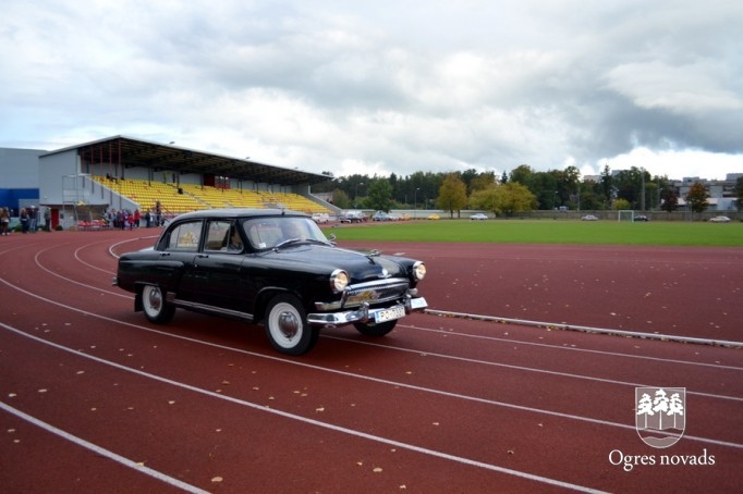 Retro auto Ogrē