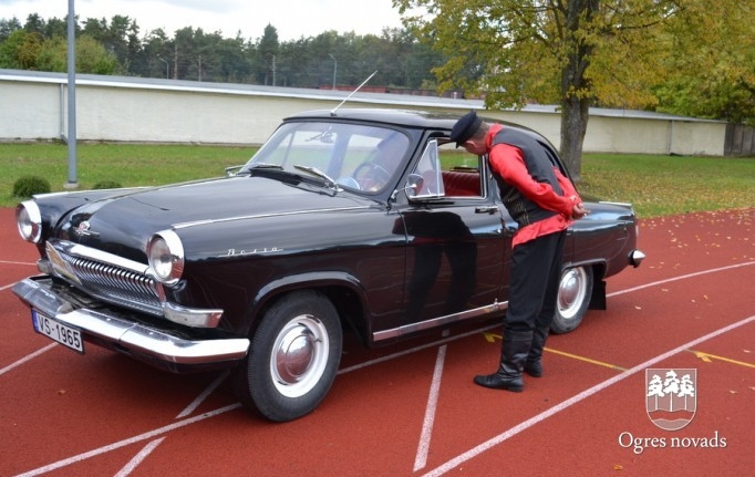 Retro auto Ogrē