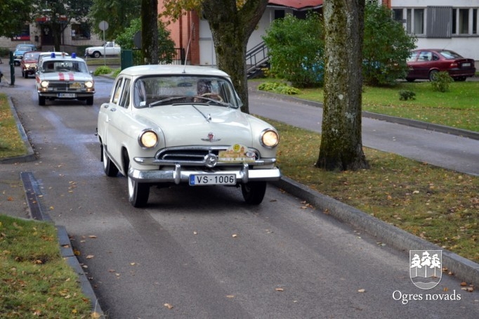Retro auto Ogrē