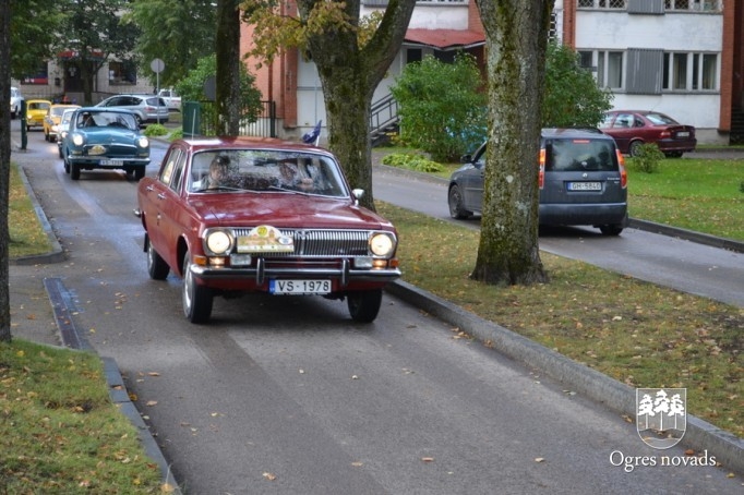 Retro auto Ogrē